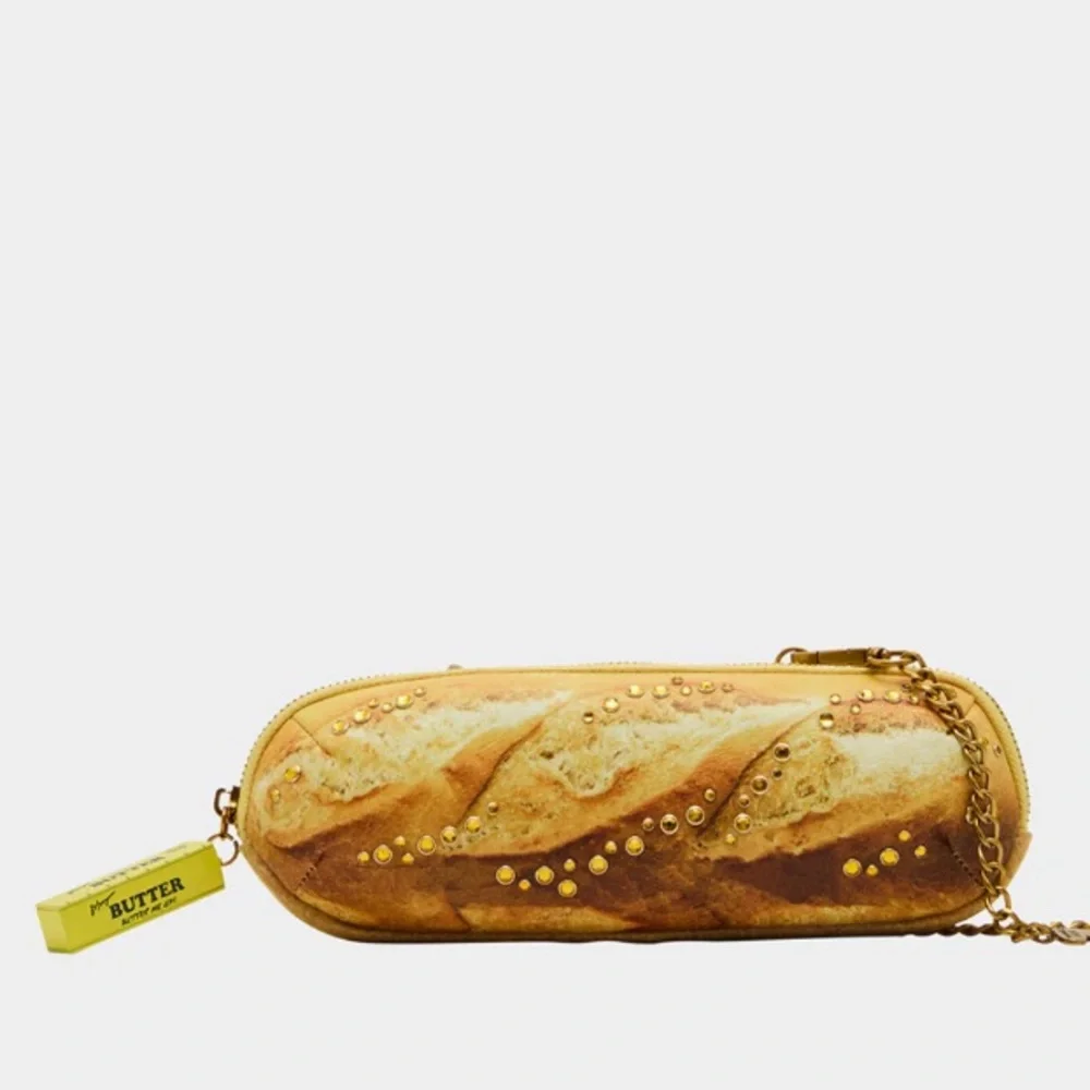 NWT BETSEY JOHNSON- KITSCH BAGUETTE ABOUT IT SHOULDER BAG TAN - Picture 2 of 7